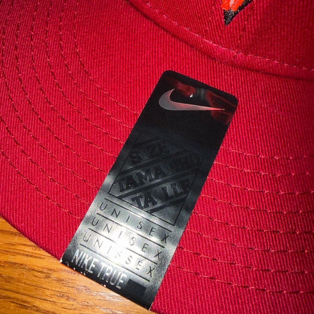 Nike Red and Orange Embroidered Cap - Picture 10 of 10